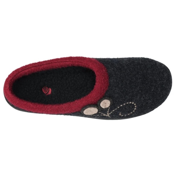 Acorn Dara Clog Slippers - Picture 3 of 6
